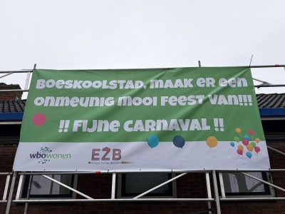 EZB groet de optocht